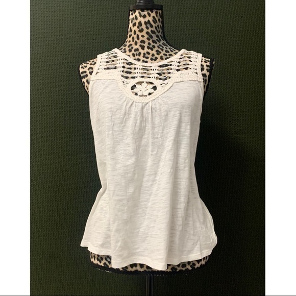White Tanktop with Crochet Detail - Picture 1 of 6